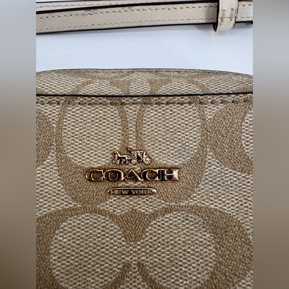 Coach Crossbody Purse Mini Bag - Picture 3 of 8